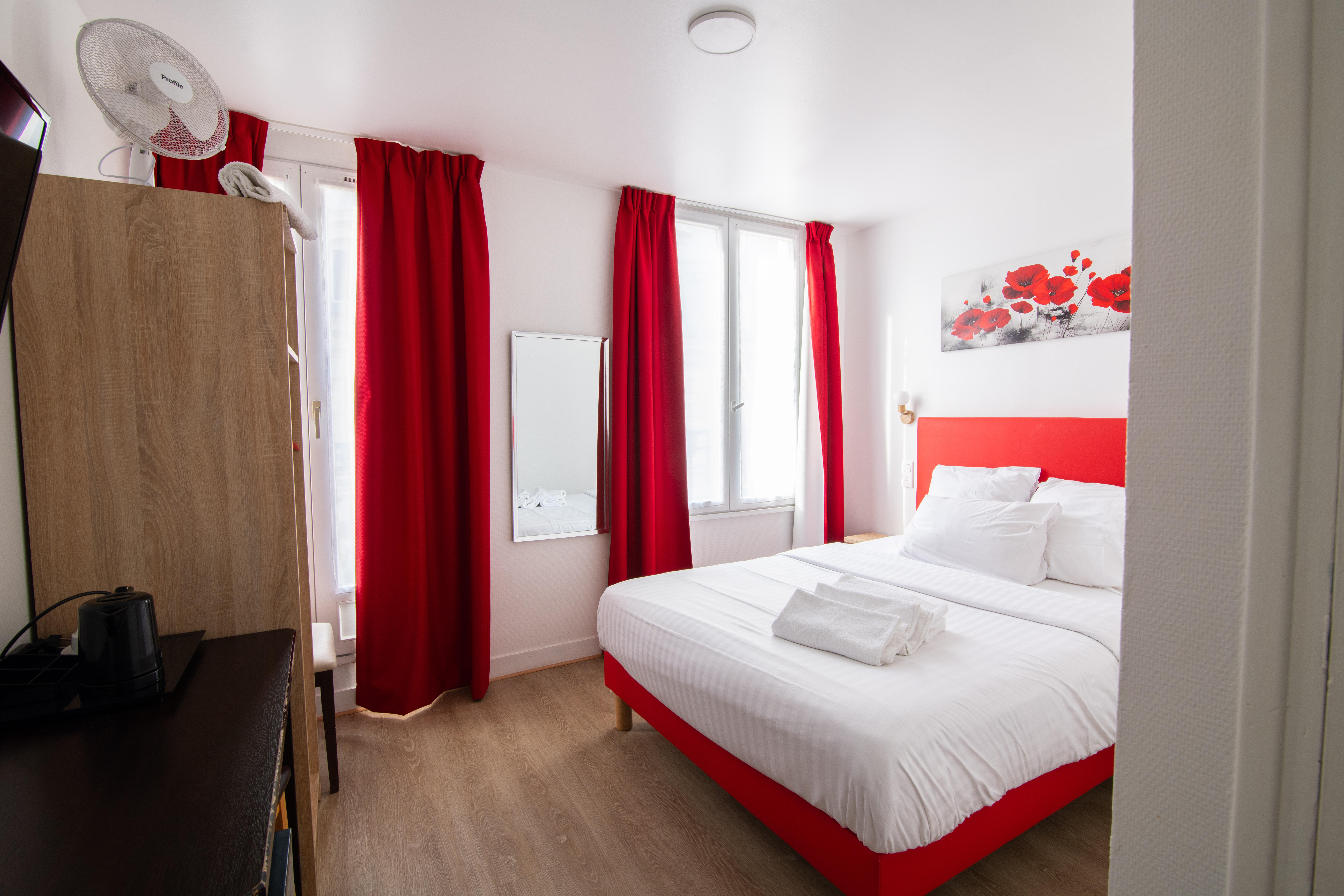 Hotel De Bordeaux 2*